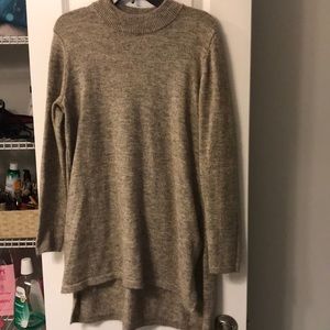 H&M oatmeal colored tunic sweater